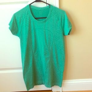Lululemon Swiftly Tech Short Sleeve Shirt
